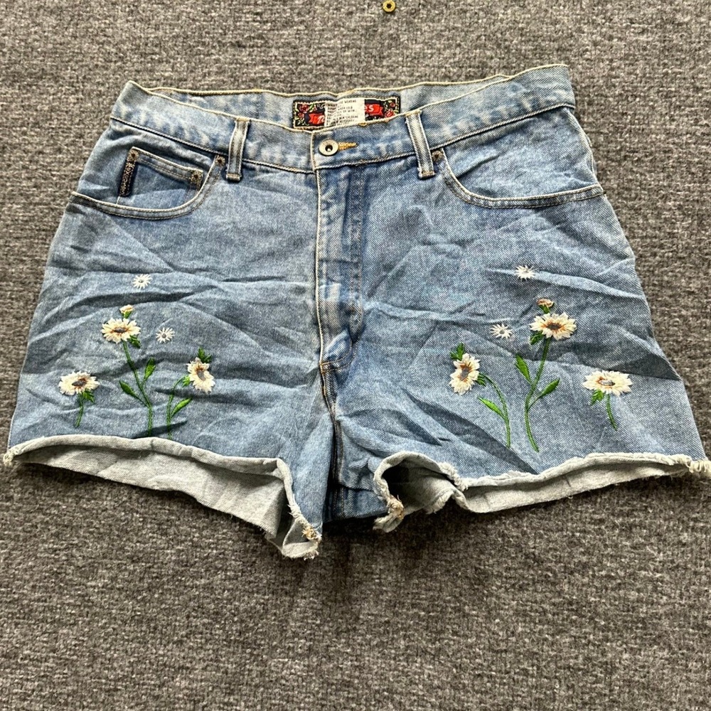 No Excuses Denim Shorts Womens Size 13/14 Blue Floral Daisy Embroidered Cutoff
